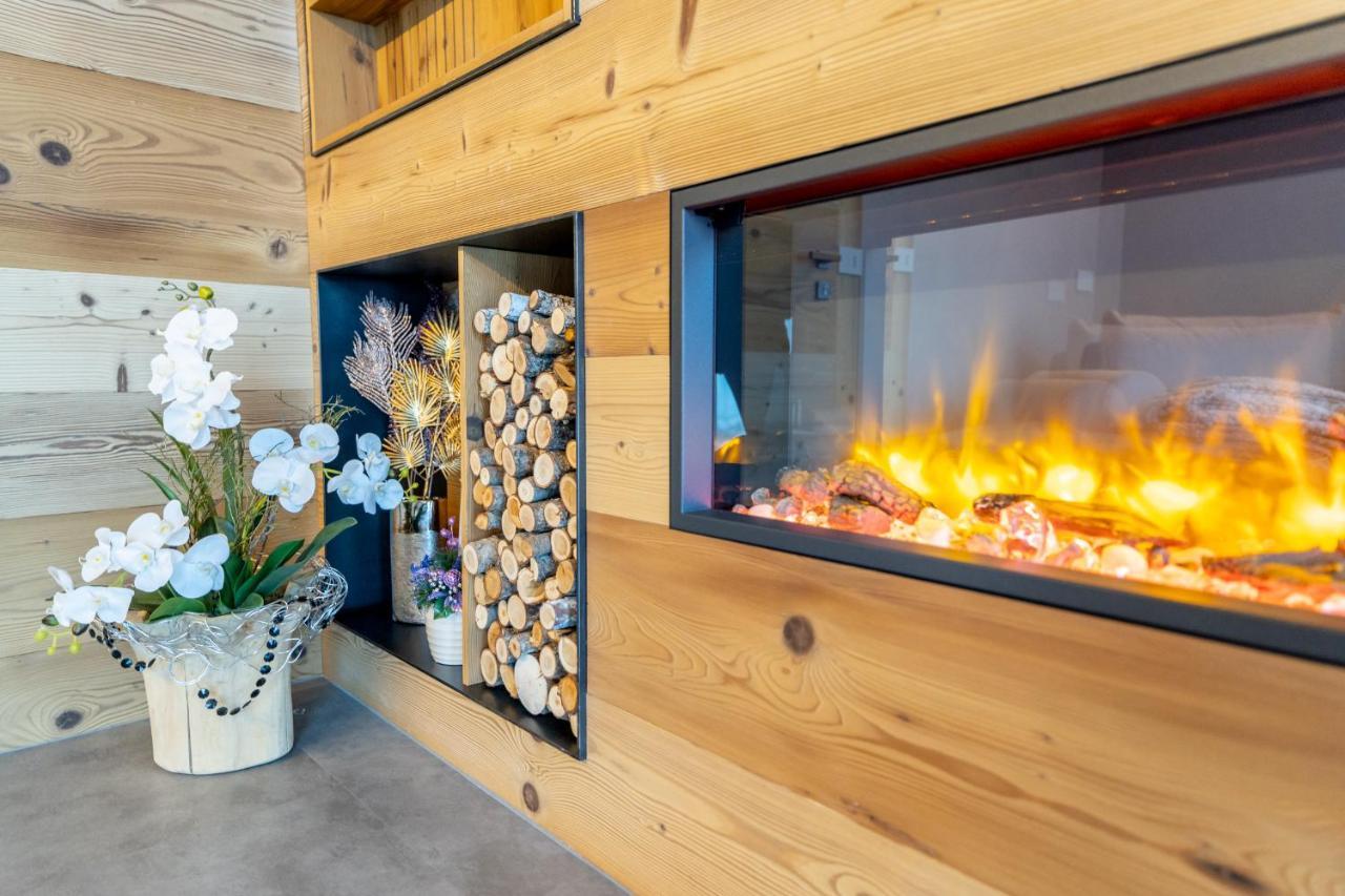 Imbosc'che - 5 Beautiful In Charming Gasthof Livigno